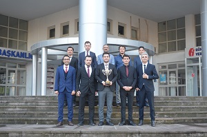 17.si Düzenlenen Sakarya SMMM Odası Futbol Turnuvasında Sakarya Vergi Dairesi Başkanlığı Gümrükönü Vergi Dairesi Müdürlüğü Futbol Takımı İkinci Oldu