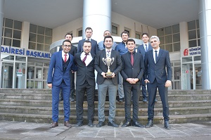 17.si Düzenlenen Sakarya SMMM Odası Futbol Turnuvasında Sakarya Vergi Dairesi Başkanlığı Gümrükönü Vergi Dairesi Müdürlüğü Futbol Takımı İkinci Oldu